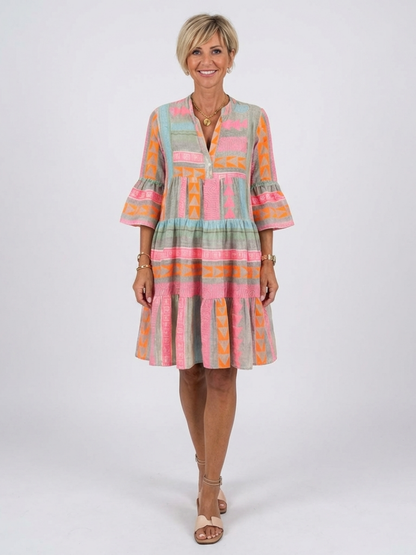 Maelle | Robe à encolure en V avec imprimé géométrique, longueur genou