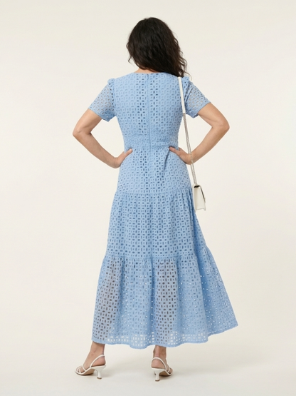 Brielle | Robe midi à encolure en V à manches courtes avec volants