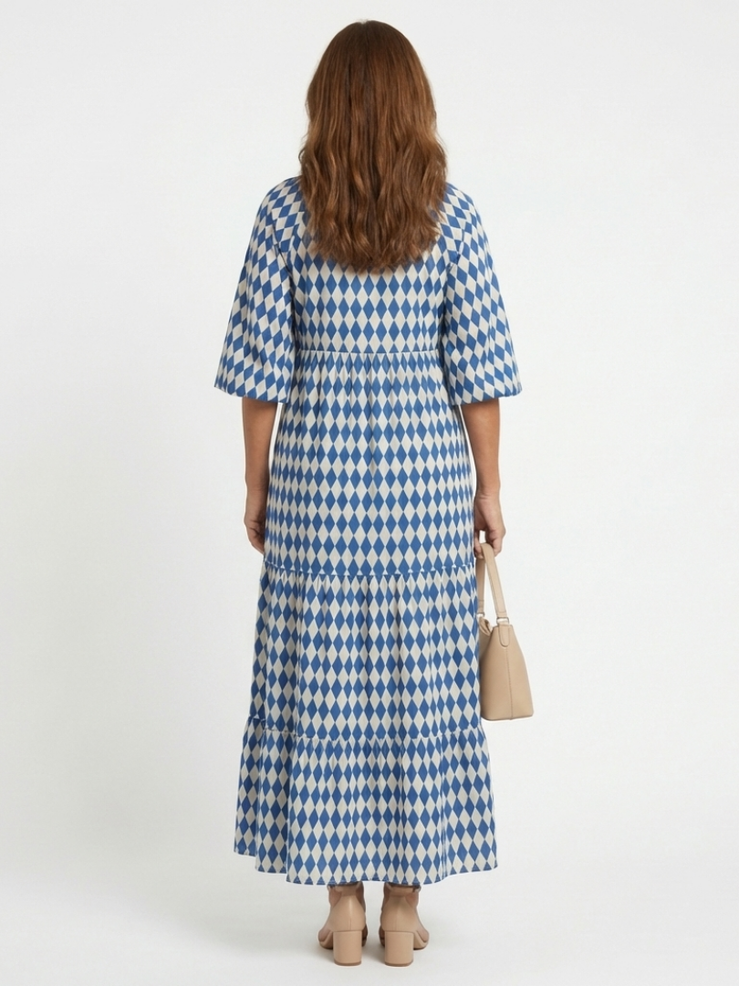 Elodie | Robe avec motif en diamant et jupe à volants
