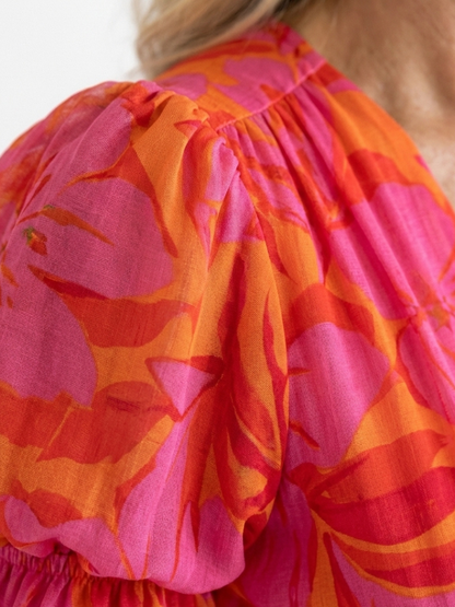 Willow | Robe midi à décolleté en V fleuri avec manches bouffantes