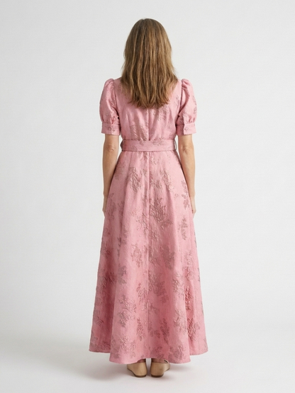 Xanthea | Robe maxi à manches courtes, cintrée, à motif floral