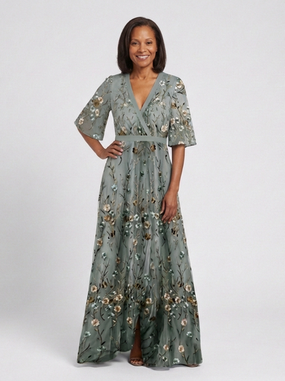 Evadne | Robe maxi florale à décolleté en V avec manches courtes